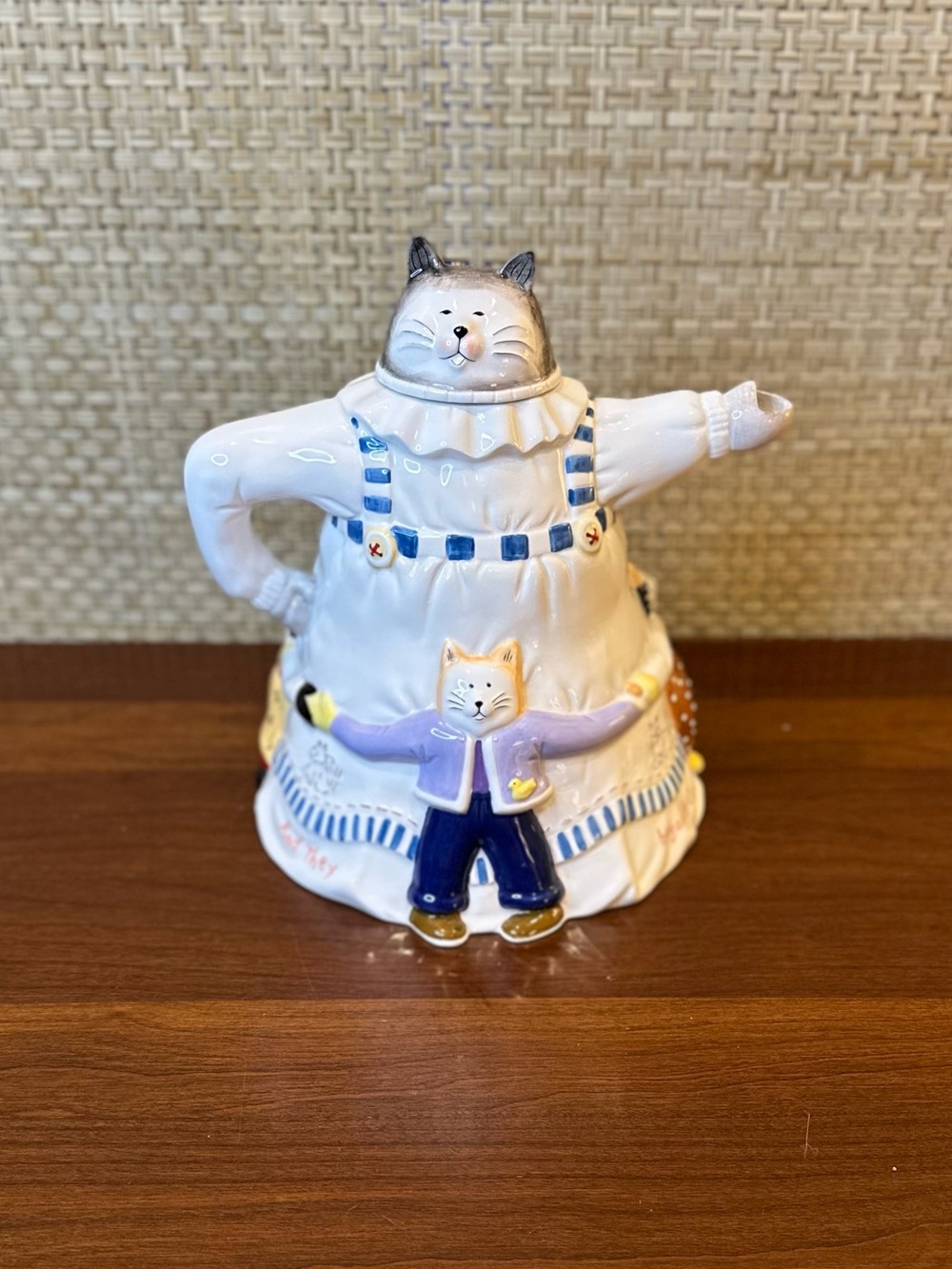 VTG 1999 Department 56 Storybook Village 3 Little Kittens Mom Cat Ceramic Teapot